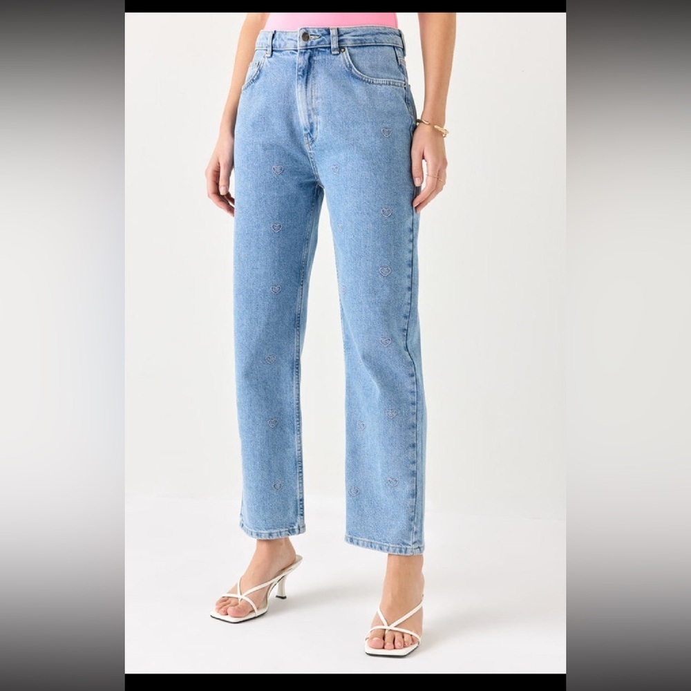 new with tags francesca's heart embroidered straight crop jeans